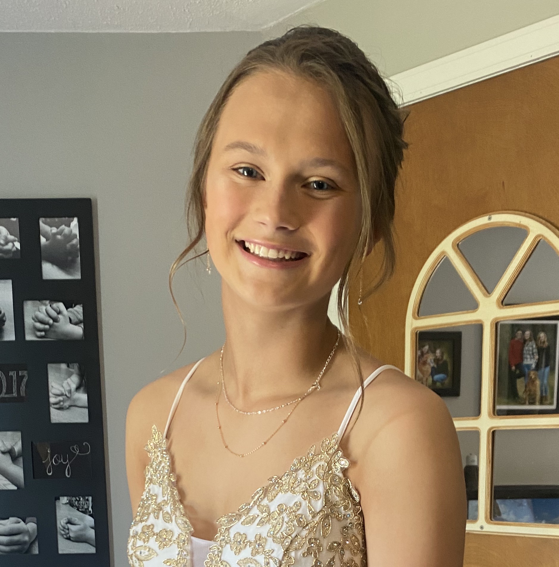 THE FOUNDATION AT MCCC AWARDS THE RICHARD H. HICKS & BERNICE HICKS NURSING EDUCATION SCHOLARSHIP